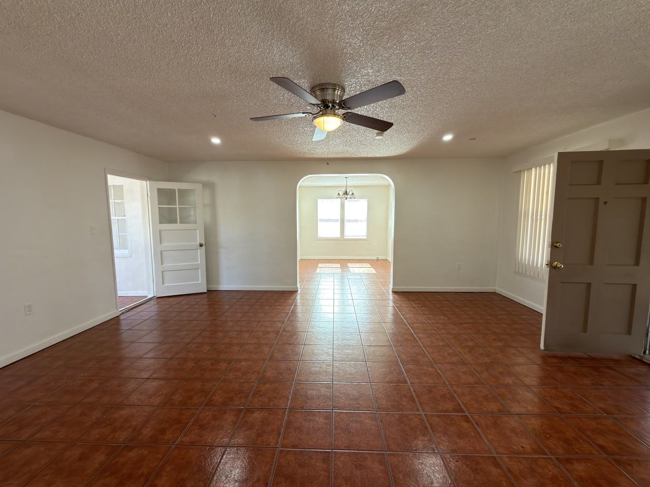 986 Merritt Dr #NA - Photo 4 of 19