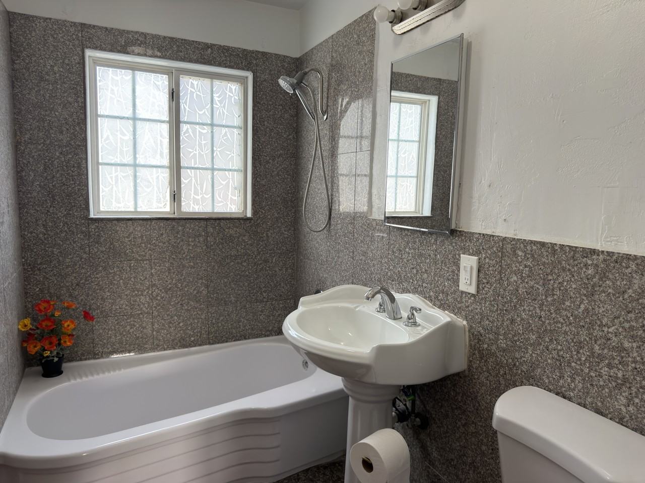 986 Merritt Dr #NA - Photo 6 of 19