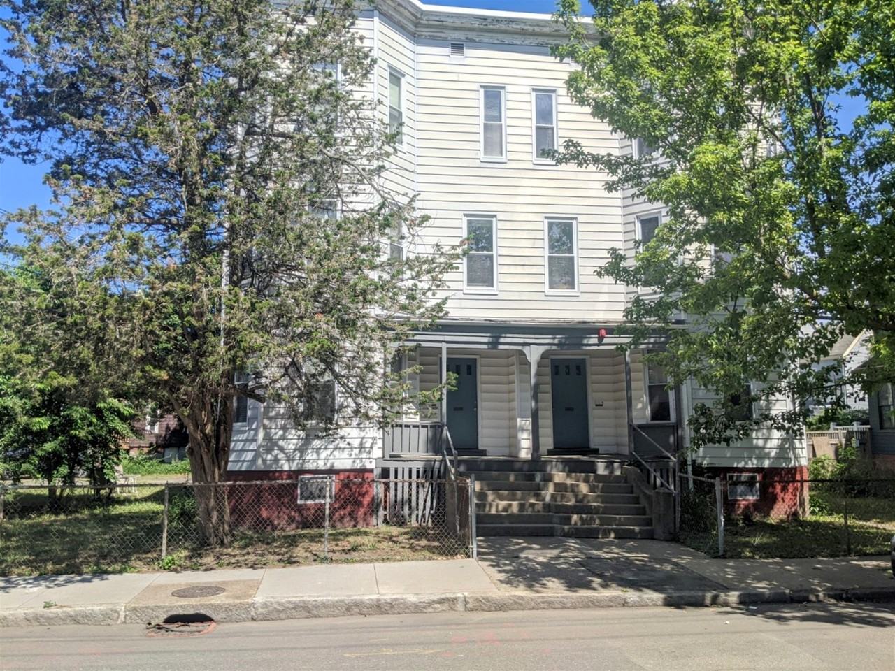 23 Thorndike St #2