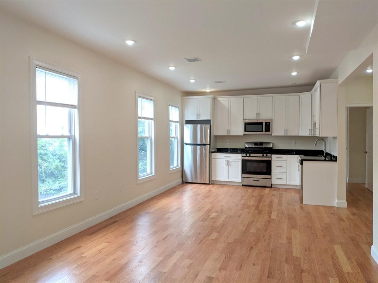 23 Thorndike St #2 - Photo 5 of 24