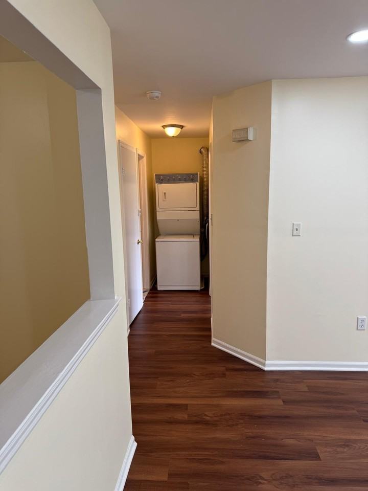 604 Jesse Way - Photo 2 of 15