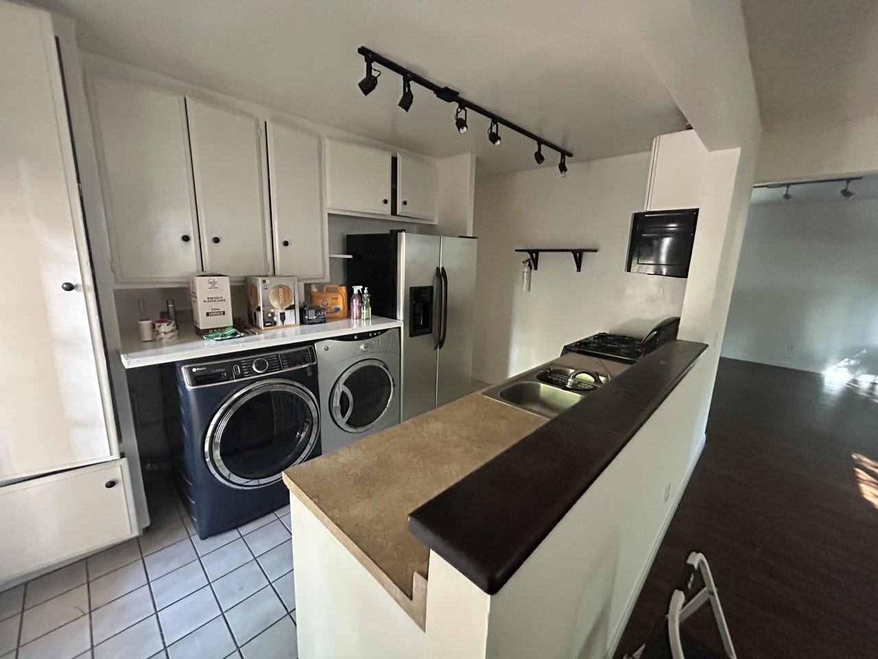3837 Huron Ave - Photo 3 of 8