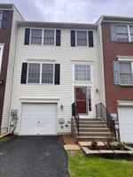 featured image of 305 S Oak St #305