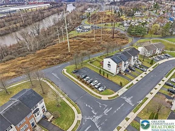 305 S Oak St #305 - Photo 5 of 43