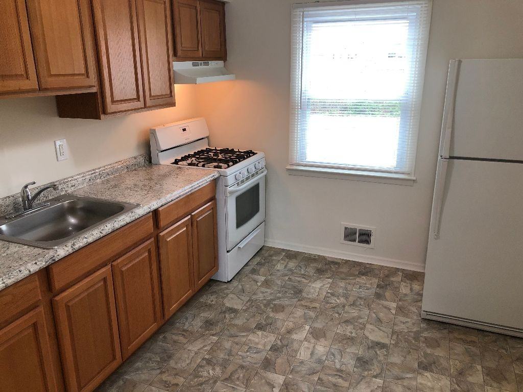 54 Woodland Rd #NA - Photo 2 of 12