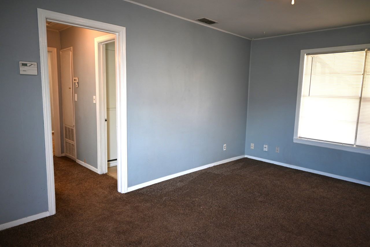 4326 Rhea Rd #NA - Photo 3 of 16