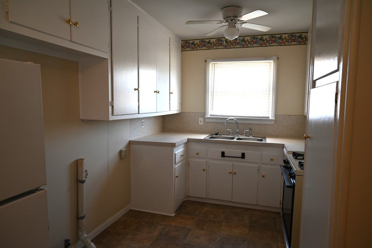 4326 Rhea Rd #NA - Photo 7 of 16