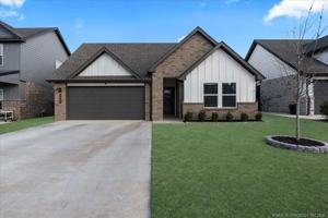 featured image of 4623 S Chestnut Ave #NA
