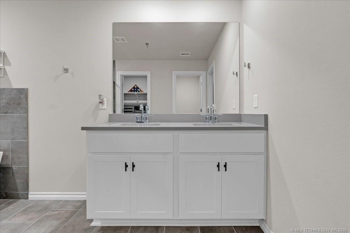 4623 S Chestnut Ave #NA - Photo 4 of 20