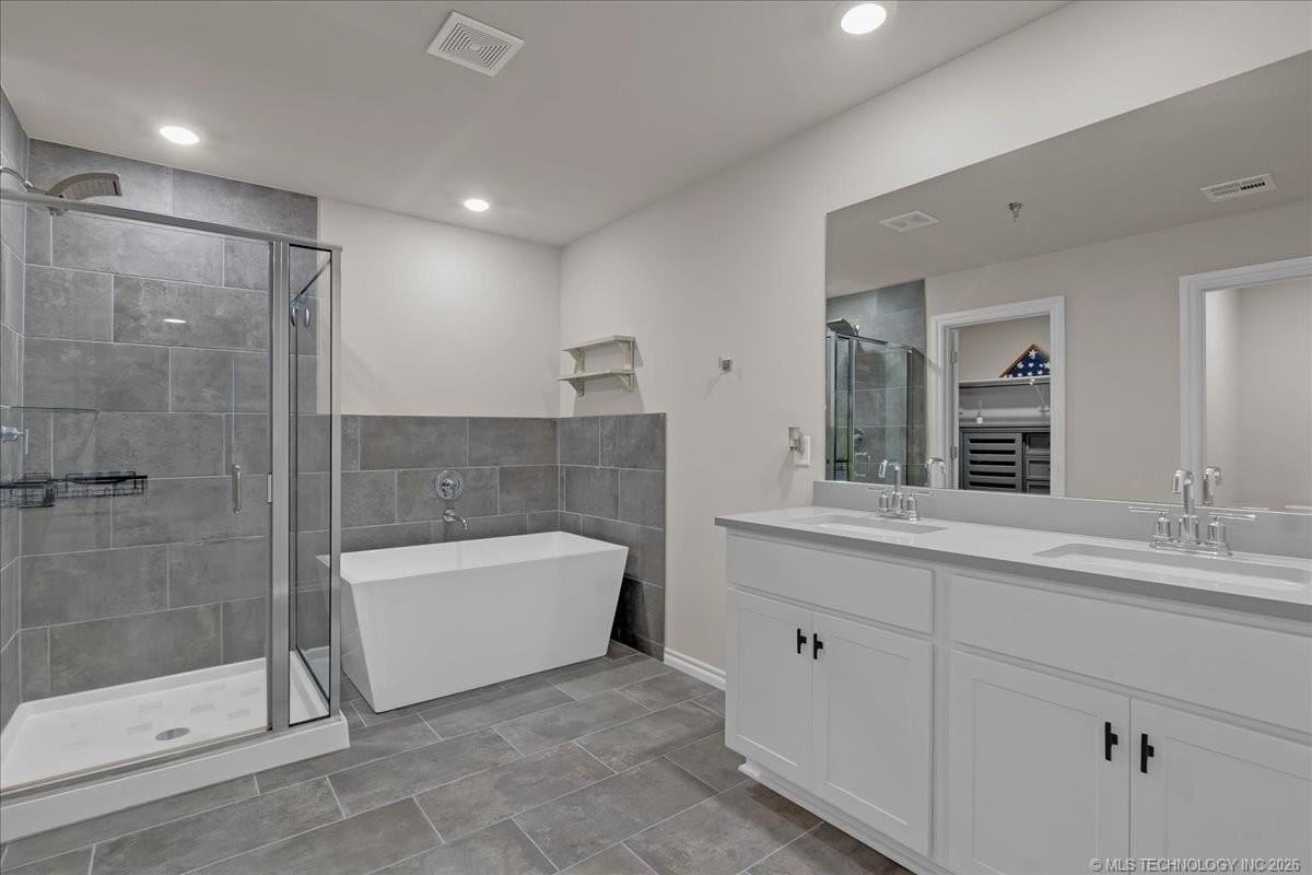 4623 S Chestnut Ave #NA - Photo 5 of 20