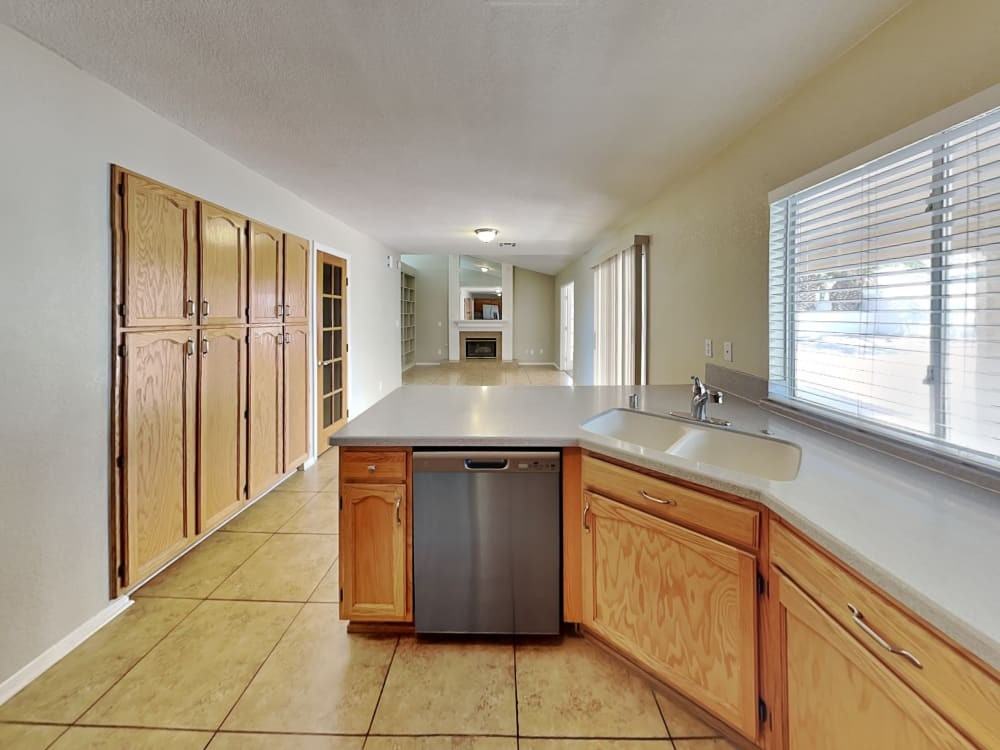 6001 W Pinchot Ave #NA - Photo 3 of 5