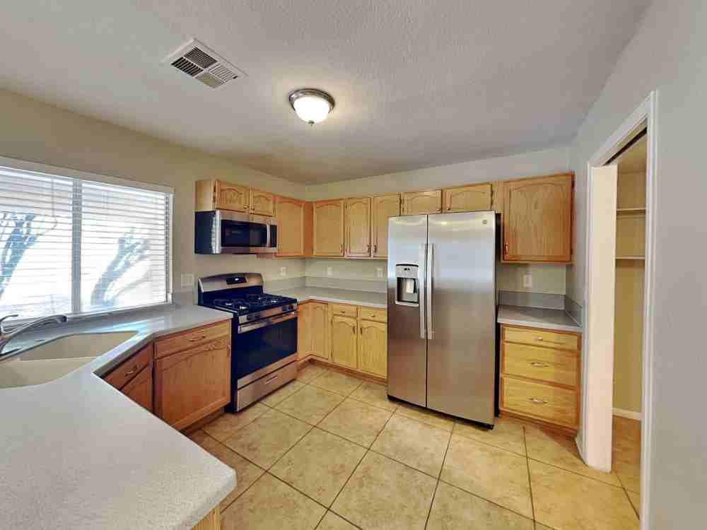 6001 W Pinchot Ave #NA - Photo 5 of 5
