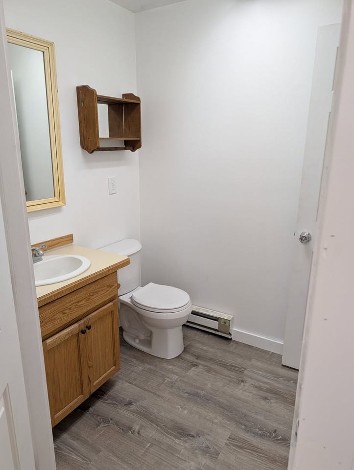 236 W Main St #7 - Photo 3 of 16
