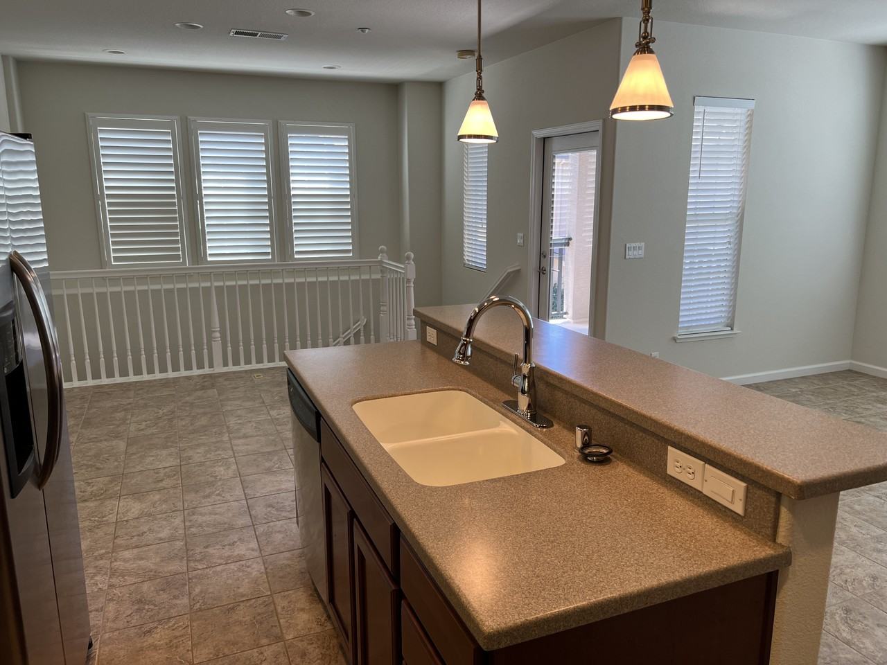 207 W La Flor Ln #207 - Photo 3 of 20