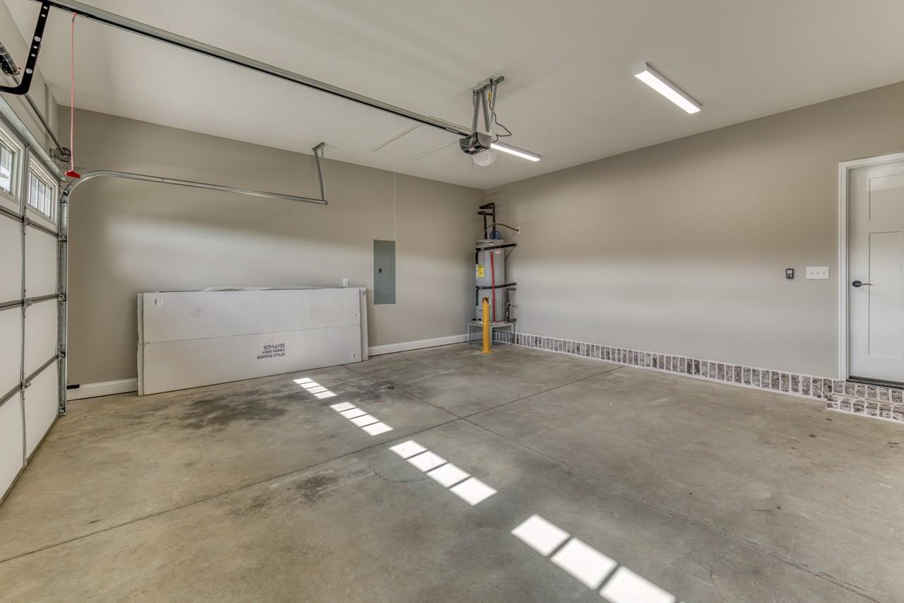 331 Monroe Dr #NA - Photo 5 of 40
