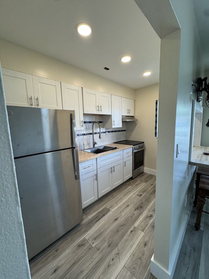 4444 Swift Rd #18 - Photo 6 of 18
