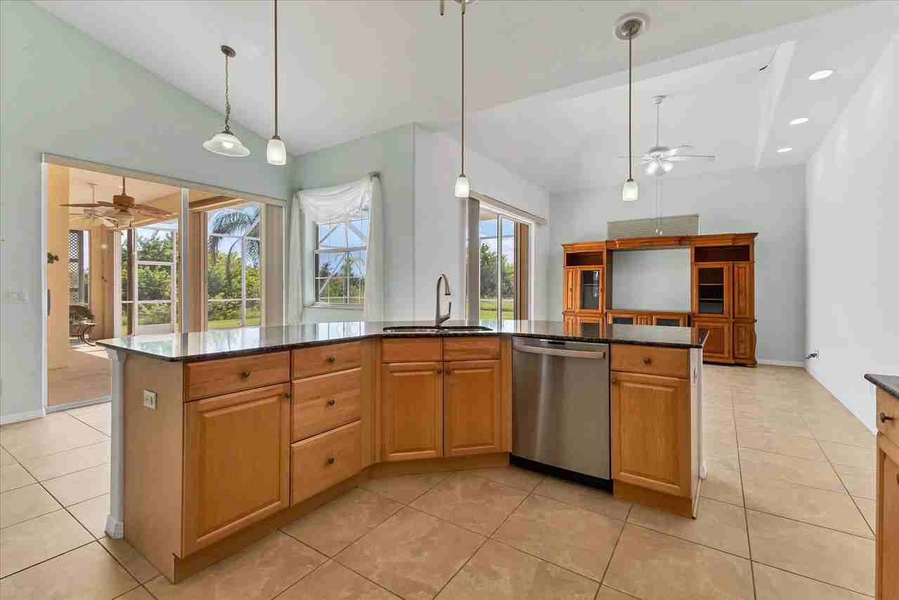 15077 Acorn Cir #NA - Photo 5 of 34