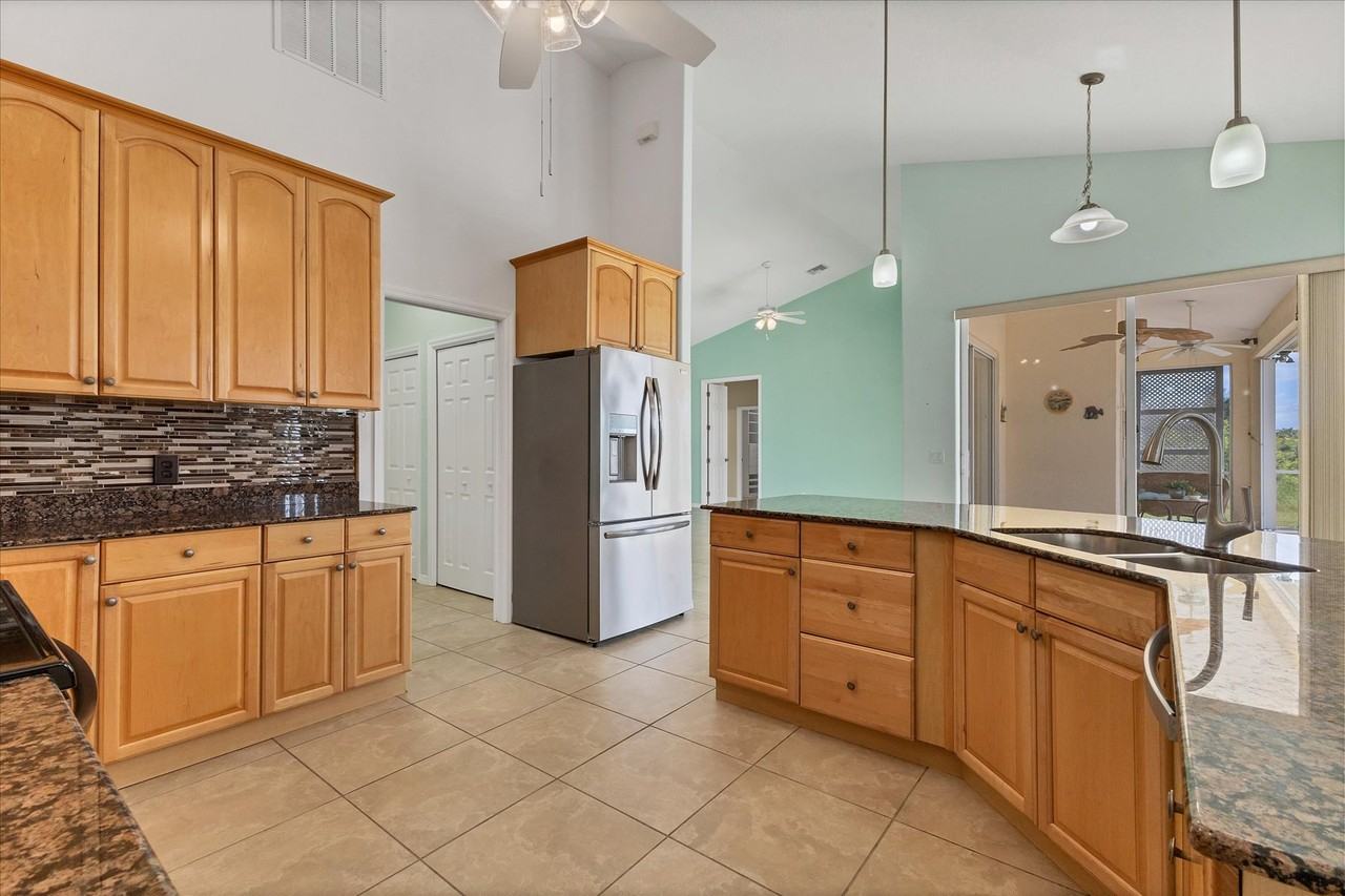 15077 Acorn Cir #NA - Photo 7 of 34