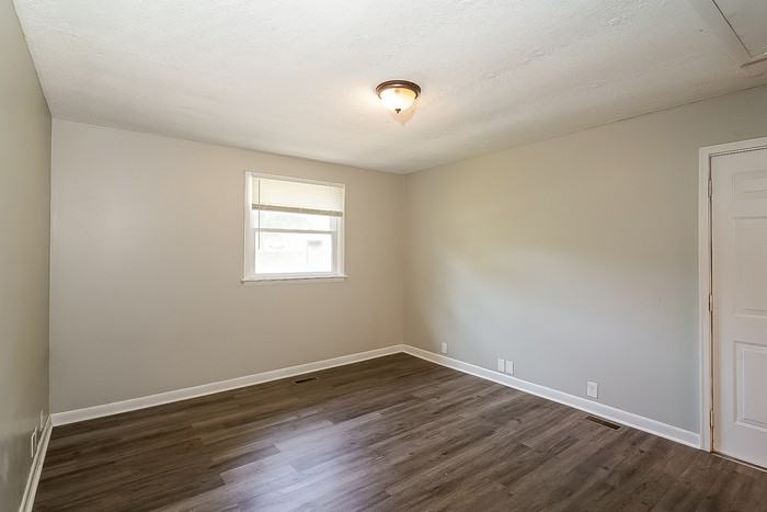 175 Dale Ter - Photo 5 of 11
