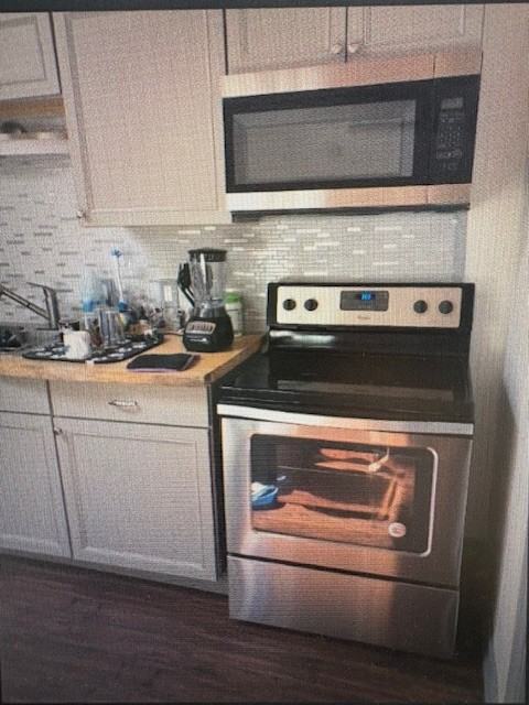12 N Main St #B - Photo 2 of 8