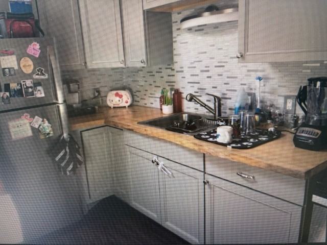 12 N Main St #B - Photo 3 of 8