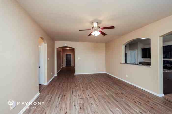 1209 Vicksburg Dr - Photo 5 of 14
