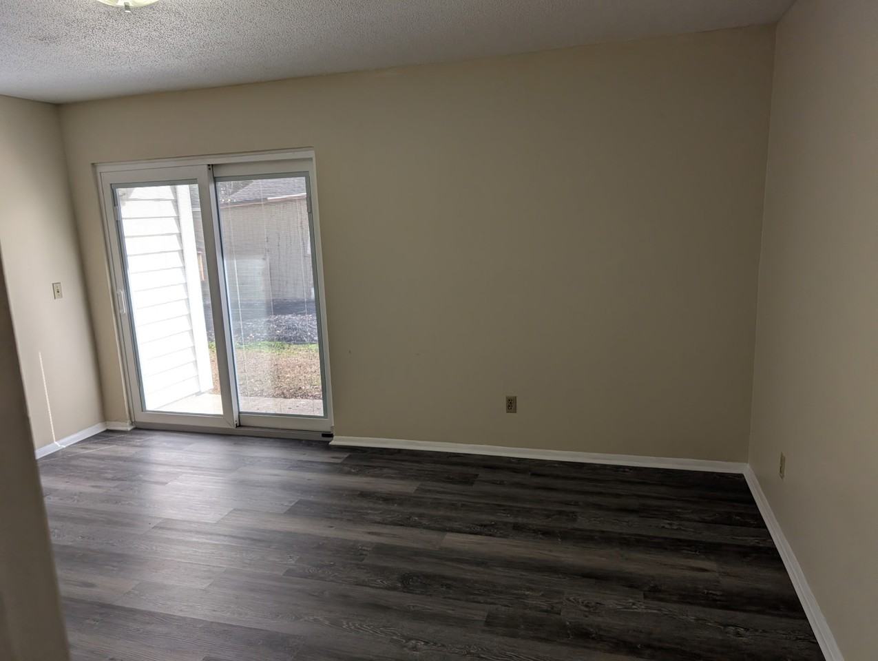 420 Cambridge Cir #G8 - Photo 7 of 11