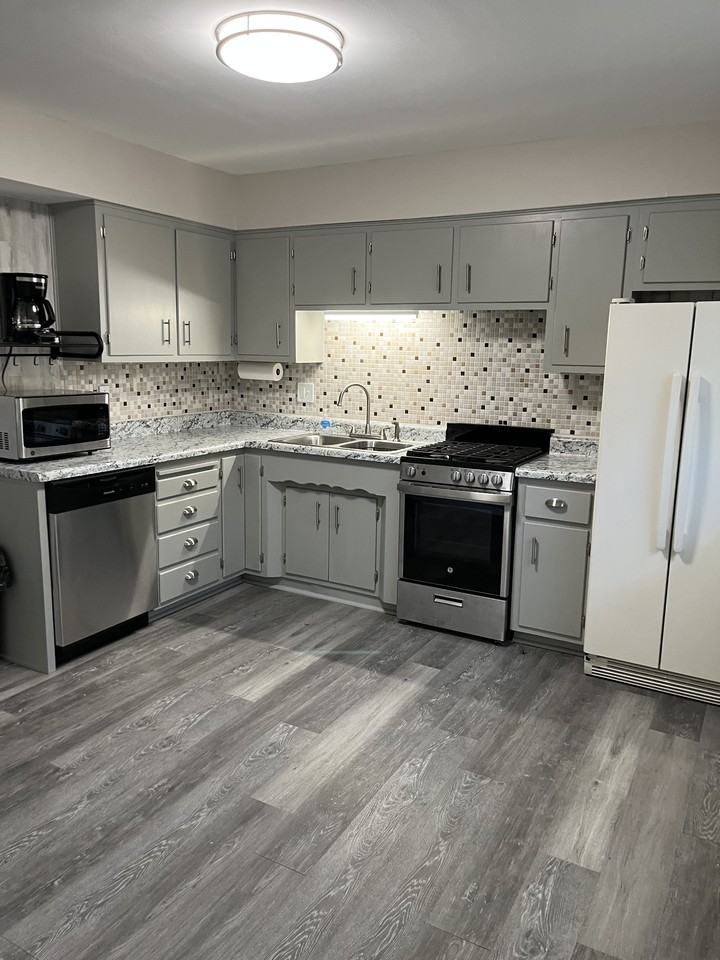 135 Appletree Ln #NA - Photo 3 of 13