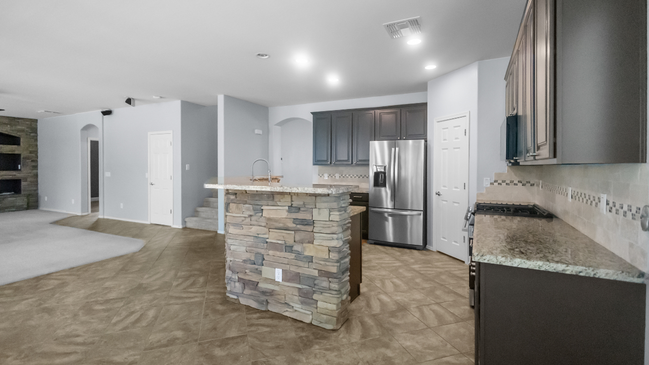 8352 W Molly Ln #NA - Photo 5 of 22
