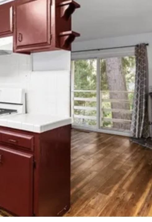 1001 Brookwood Cir #B - Photo 5 of 8