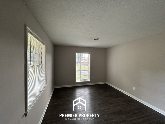 5968 Shannon Dr - Photo 2 of 19