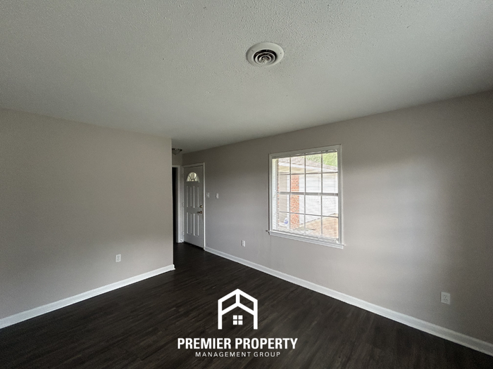 5968 Shannon Dr - Photo 3 of 19