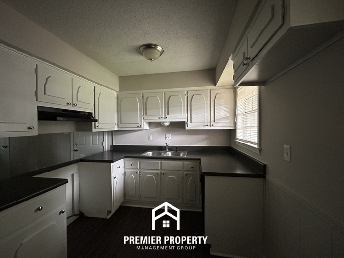 5968 Shannon Dr - Photo 4 of 19