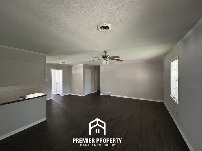 5968 Shannon Dr - Photo 7 of 19