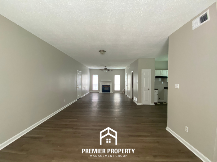4320 Grand Cedar Ln - Photo 2 of 20