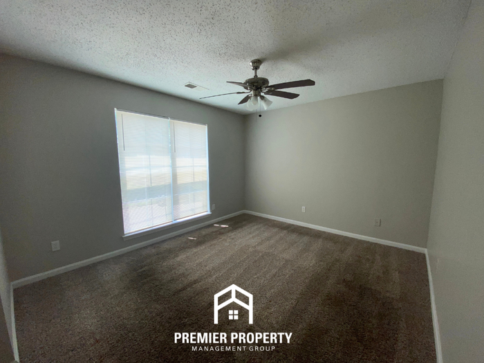 4320 Grand Cedar Ln - Photo 7 of 20