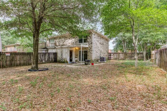 6240 Lanier Dr - Photo 4 of 37