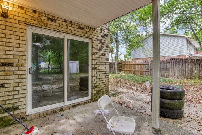 6240 Lanier Dr - Photo 6 of 37