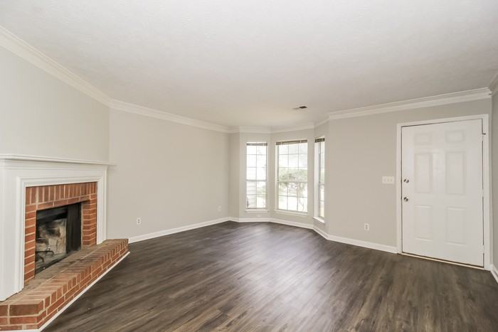5621 Stonington Trace Pkwy - Photo 3 of 17