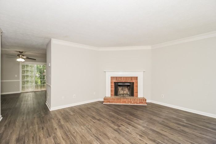 5621 Stonington Trace Pkwy - Photo 5 of 17