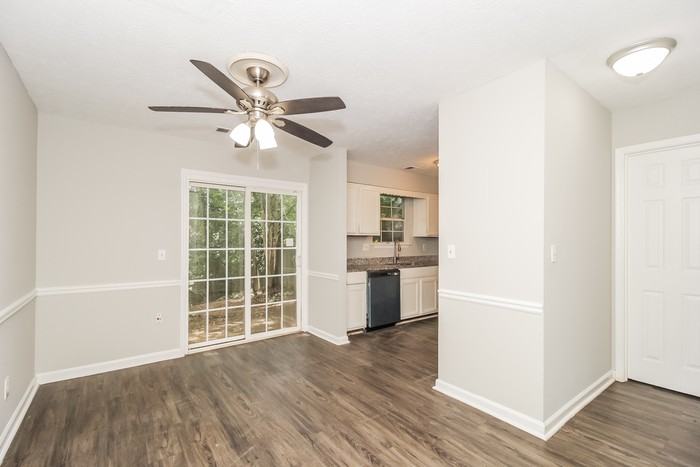 5621 Stonington Trace Pkwy - Photo 6 of 17