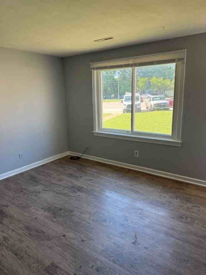 231 Edison Ave #231 - Photo 3 of 15