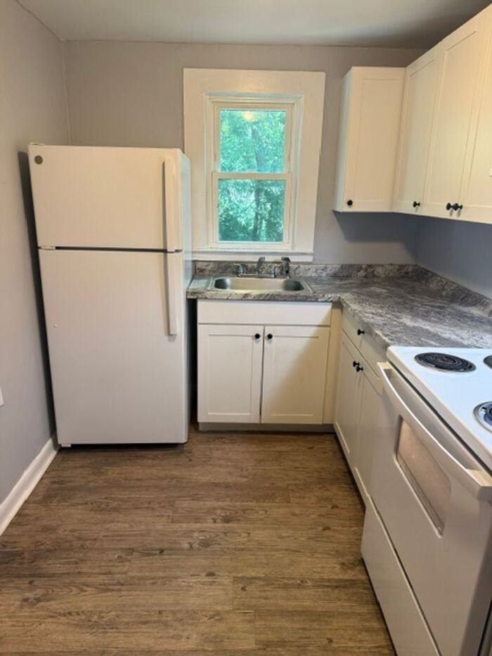 231 Edison Ave #231 - Photo 7 of 15