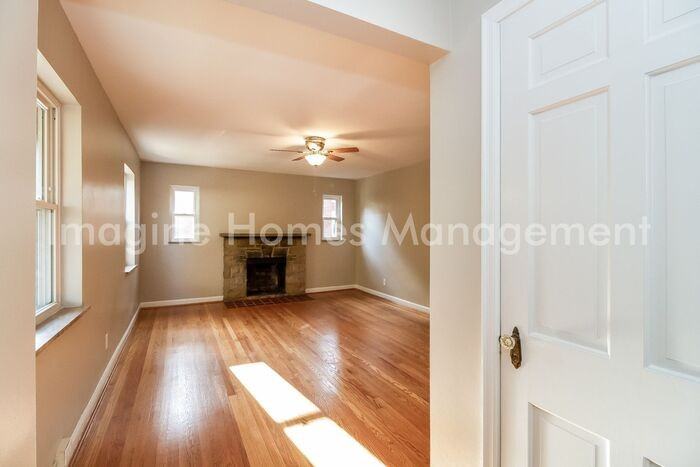 4019 Paxton Ave #2 - Photo 3 of 16