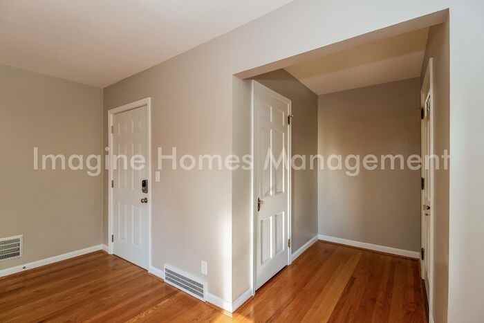 4019 Paxton Ave #2 - Photo 5 of 16