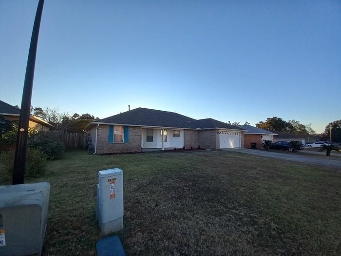 6787 Rickwood Dr - Photo 3 of 44