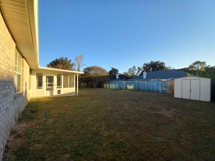 6787 Rickwood Dr - Photo 5 of 44