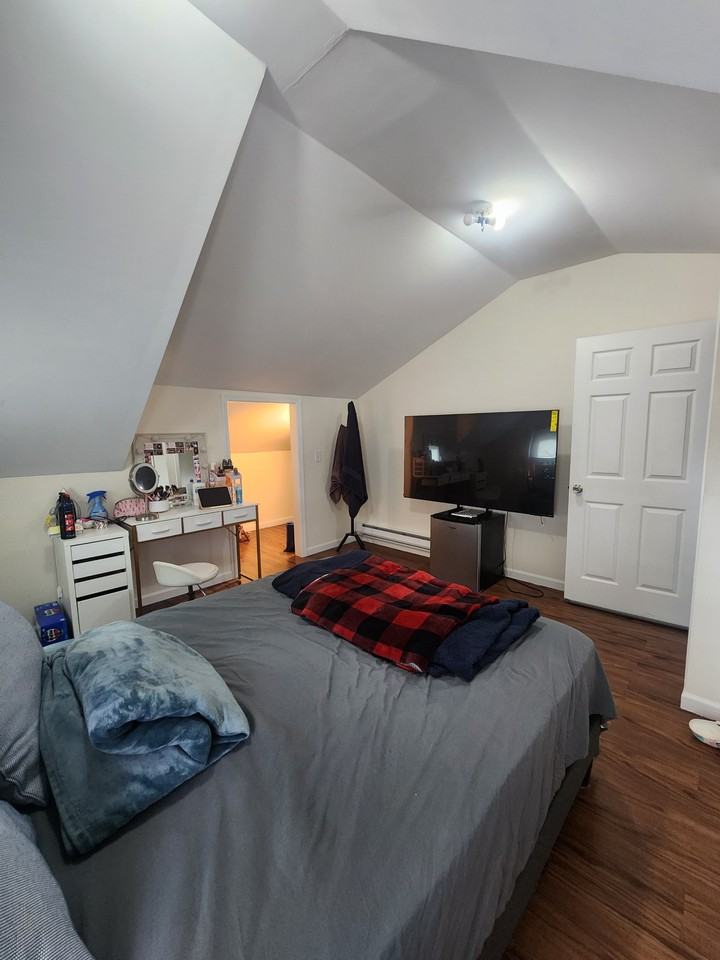 111 Colonial Pl #3 - Photo 4 of 6