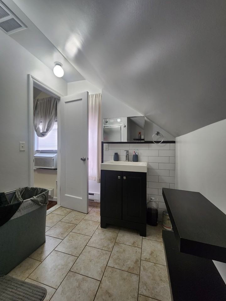 111 Colonial Pl #3 - Photo 6 of 6