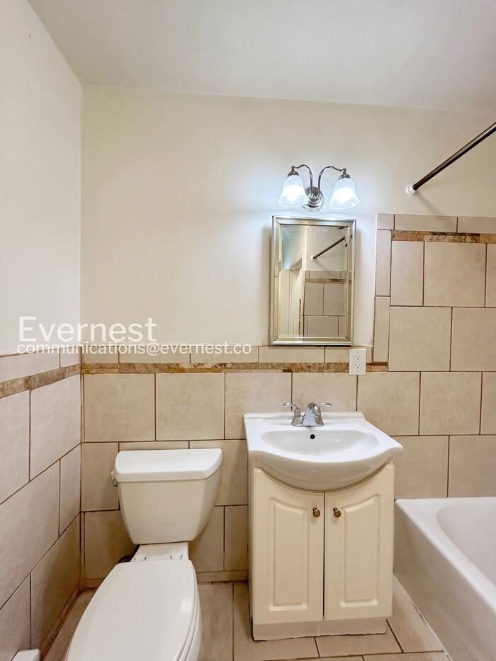 3114 Barton Ave #B - Photo 6 of 17